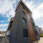 Dorado No 12 Iki Tek Yatakli Havuz Manzarali Aksu (Antalya)