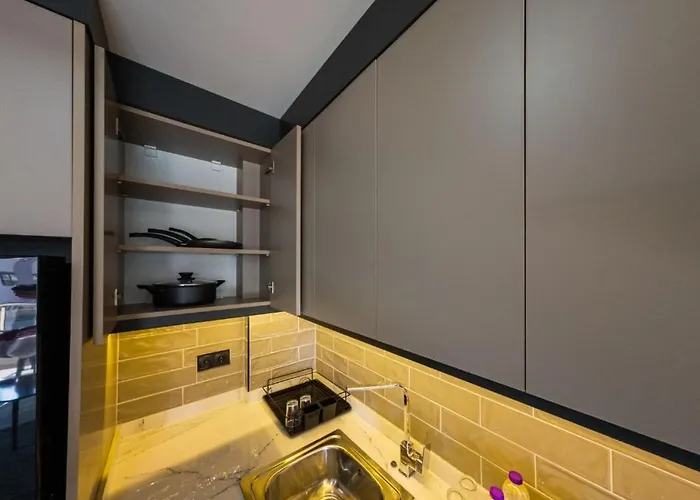 Dorado No 12 Iki Tek Yatakli Havuz Manzarali *
