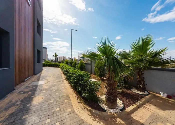 Dorado No 12 Iki Tek Yatakli Havuz Manzarali Appartement